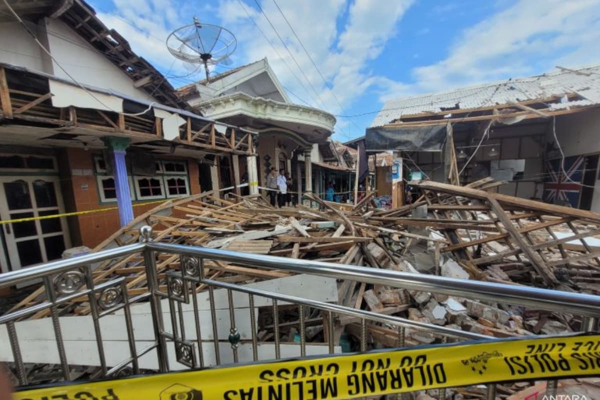 Polisi Periksa 11 Saksi Ledakan Petasan Situbondo